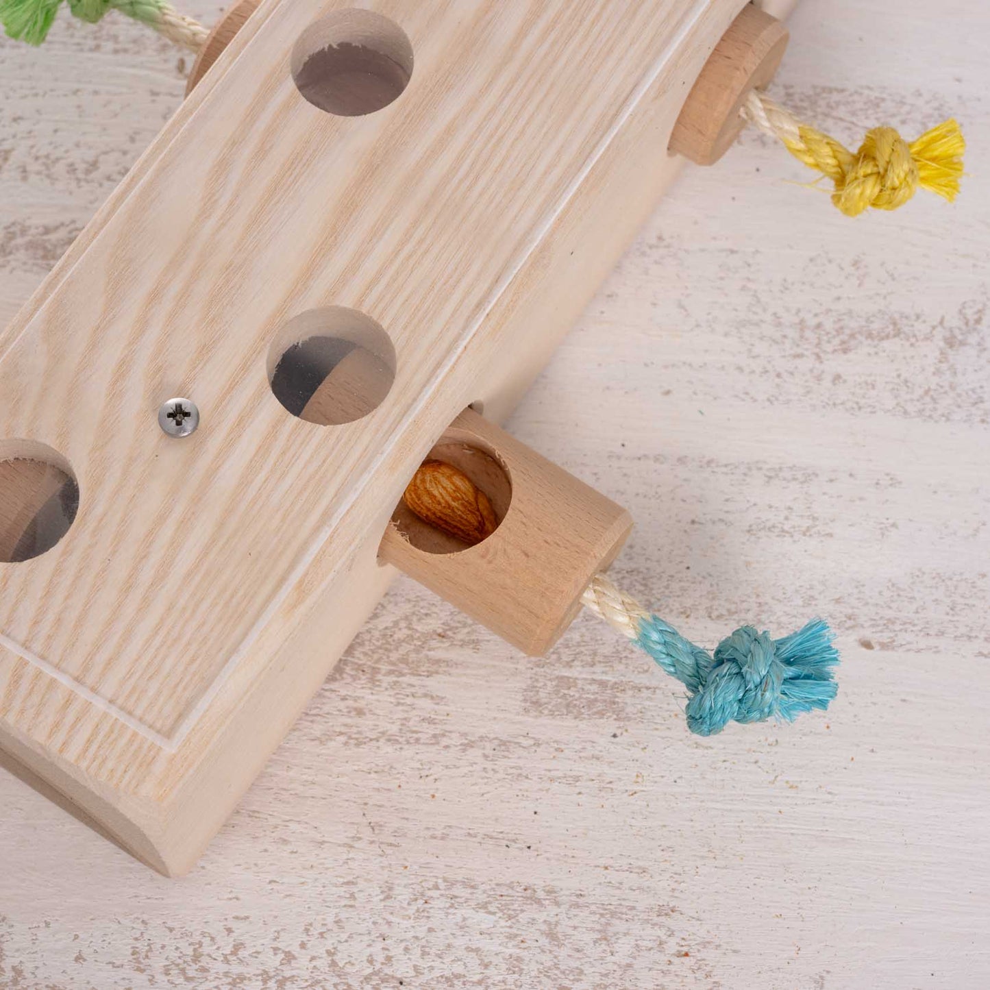 Leckerli Futterklotz – Intelligenzspielzeug für Papageien