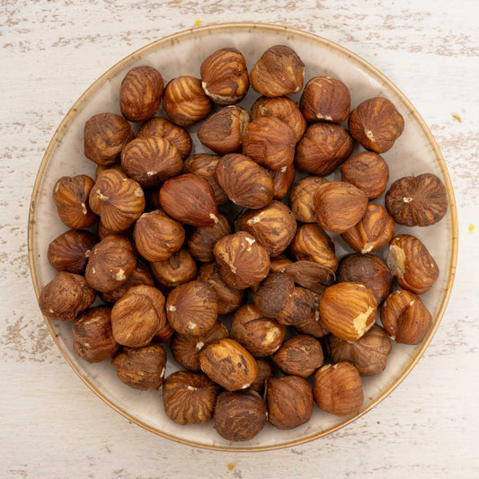 Haselnusskerne – Naturbelassener Energiespender für Papageien