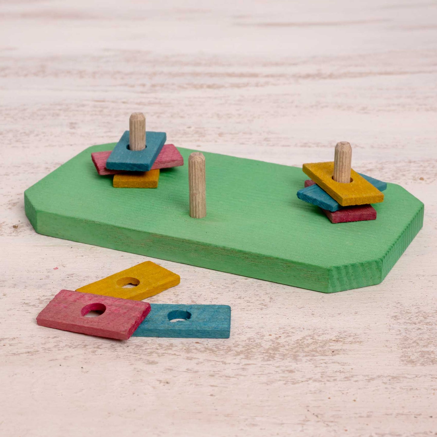 Stapelbrettchen – Intelligenzspielzeug für Wellensittiche & kleine Papageien