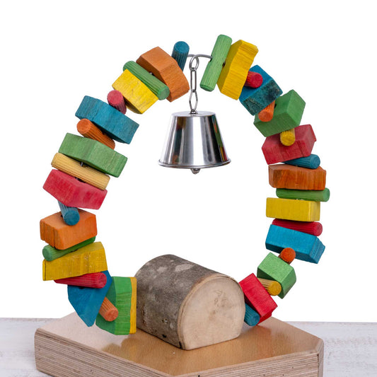 Papageien Spielzeug Knabberbogen mit Glocke und bunten Holzklötzen