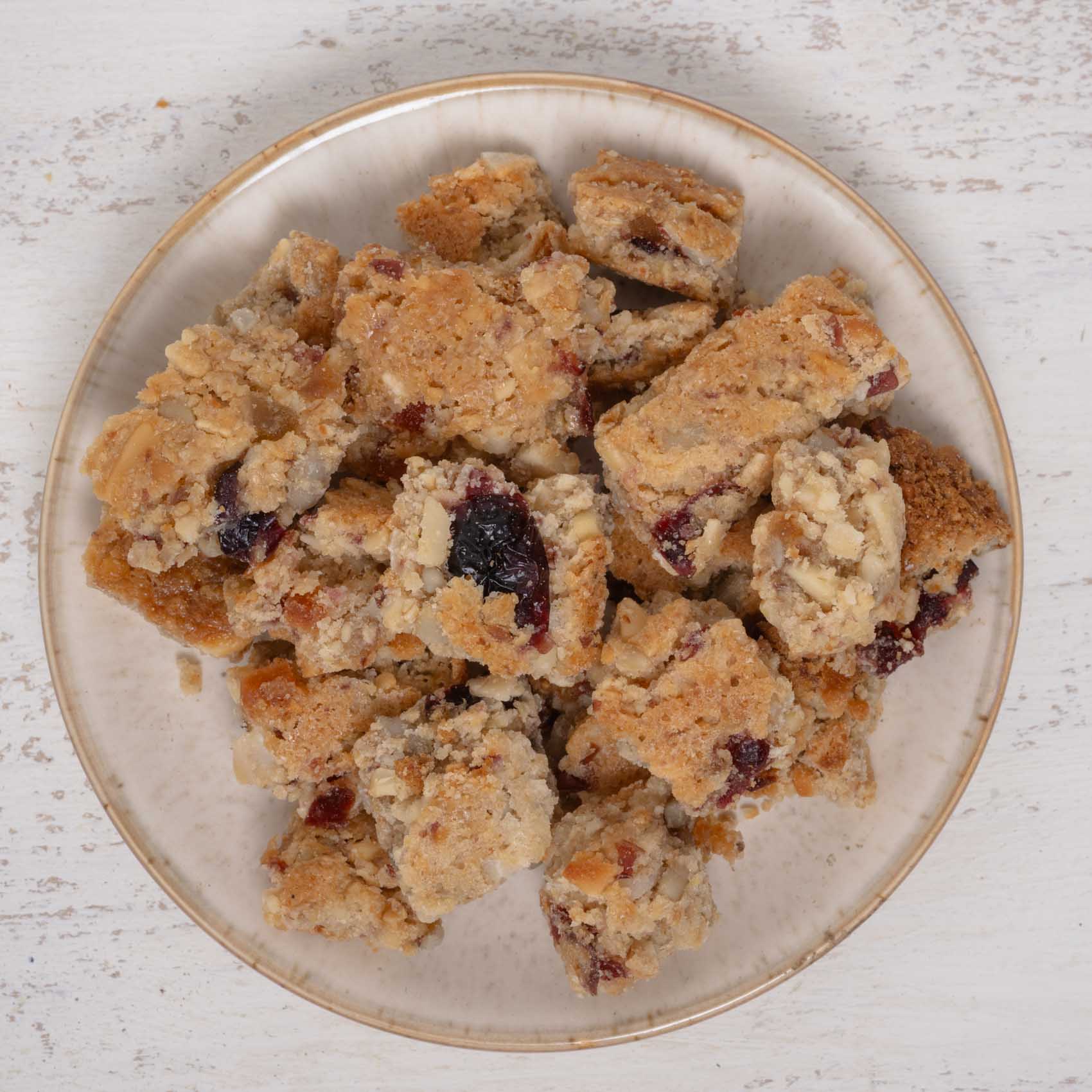 Müsliwürfel mit Früchten – Papageienfutter