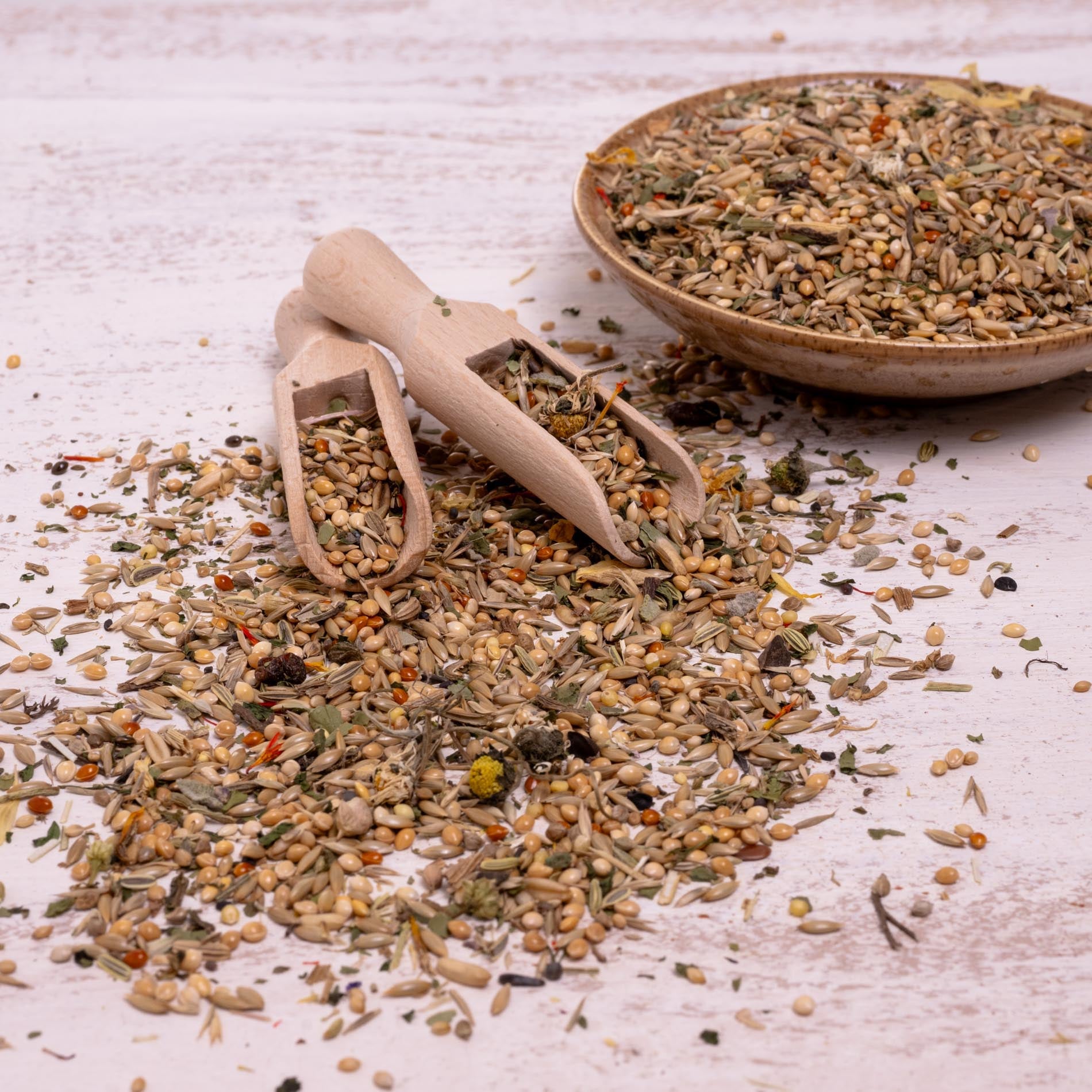 Kräuterapotheke Wellensittich – hochwertiges Papageienfutter und Körnerfuttermischung mit Kräutern & Beeren (Vogelfutter)