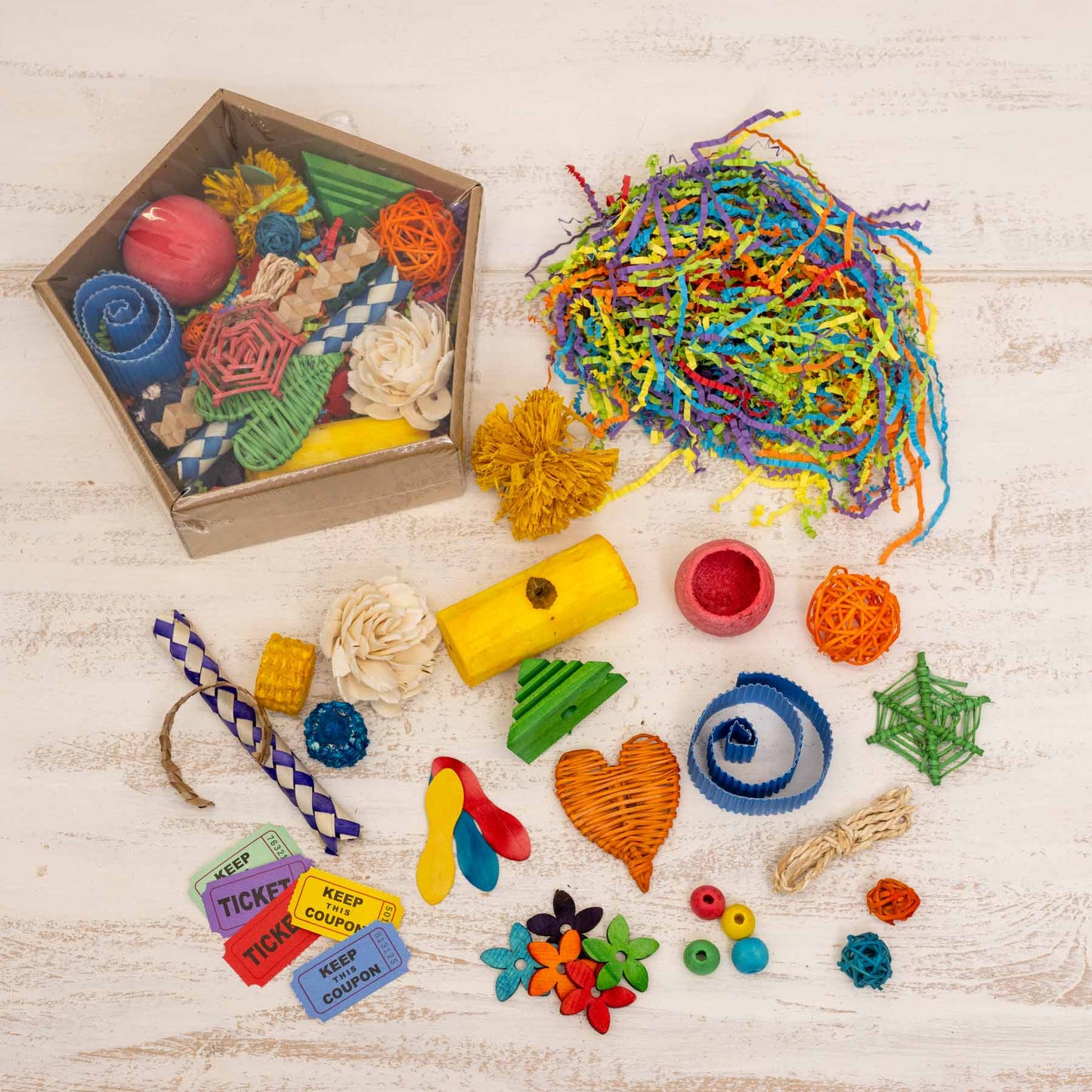 DIY Toy Gift Box – Kreative Spielzeugteile für Sittiche und kleine Papageien